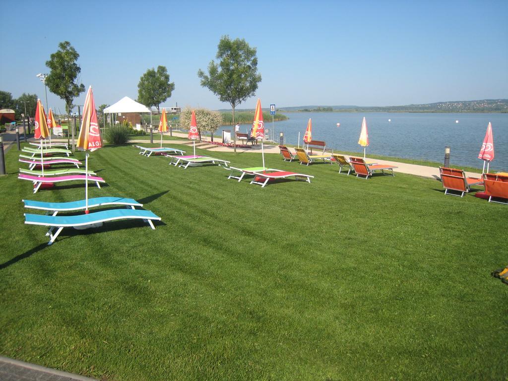 Wellness Apartments In Velence Buitenkant foto
