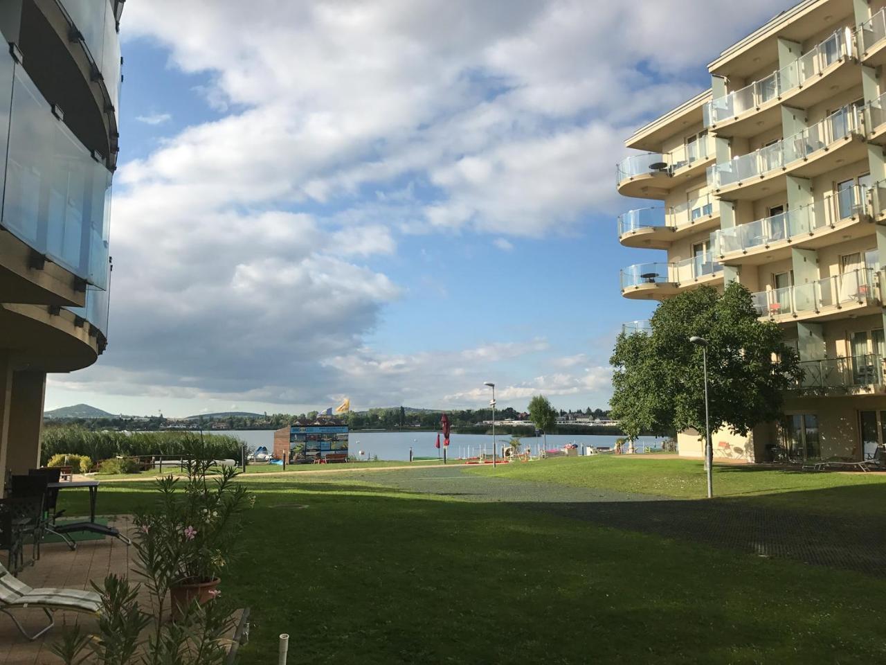 Wellness Apartments In Velence Buitenkant foto